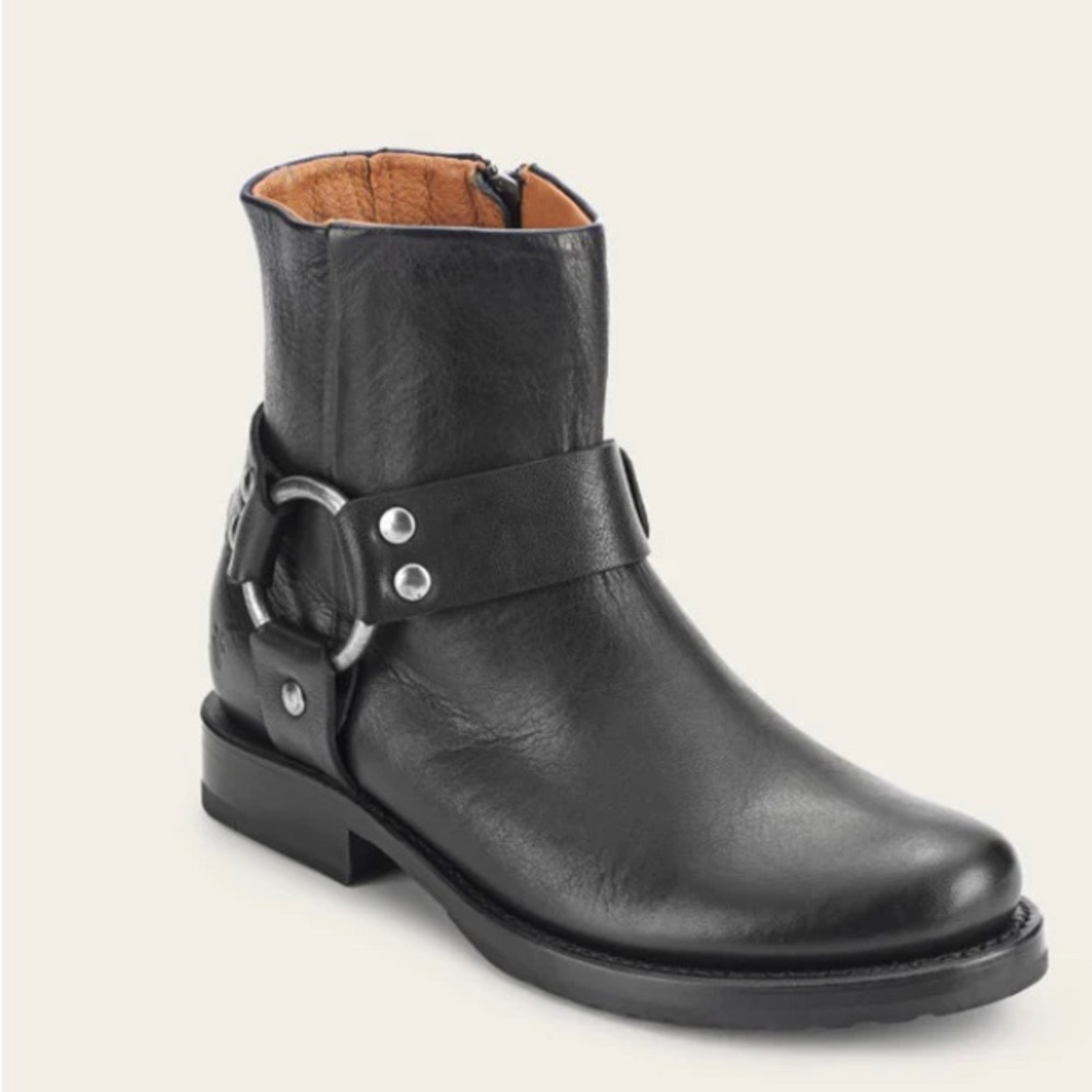 Frye Veronica Harness Short Boot Size 8.5 Womens - Picture 1 of 9